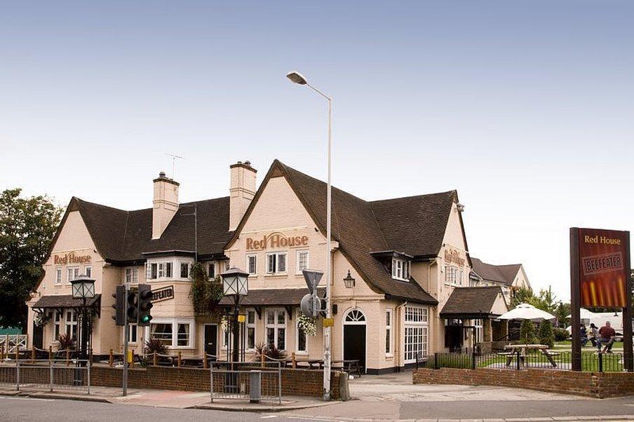 Premier Inn London Илфорд Экстерьер фото
