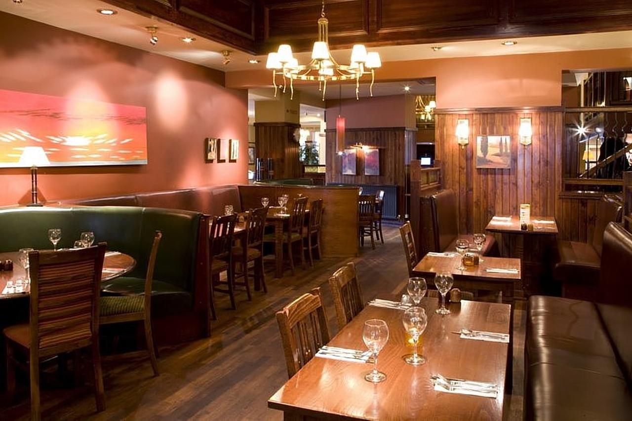 Premier Inn London Илфорд Экстерьер фото